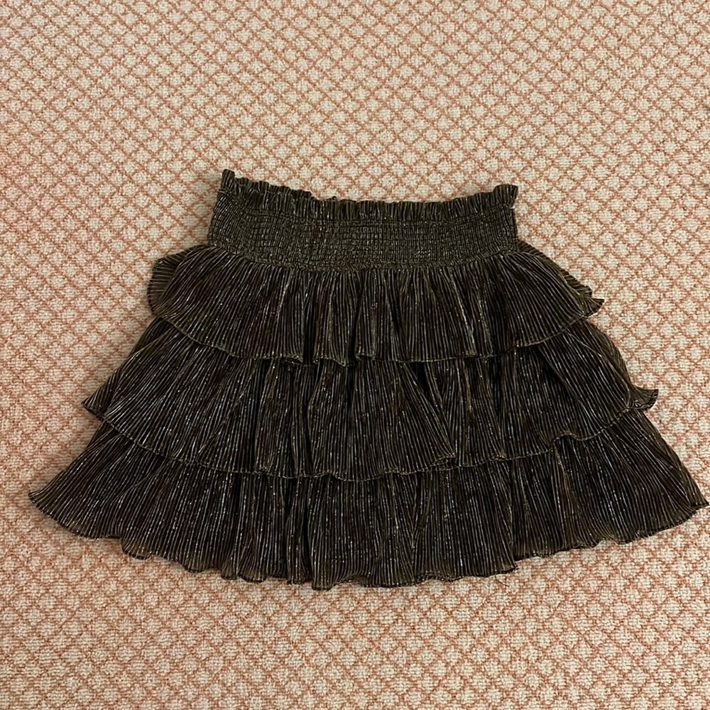 Only used once, and its in great condition, also stretches.